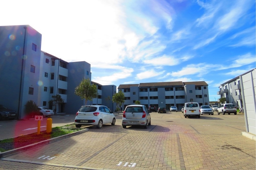 To Let 2 Bedroom Property for Rent in Parklands Western Cape